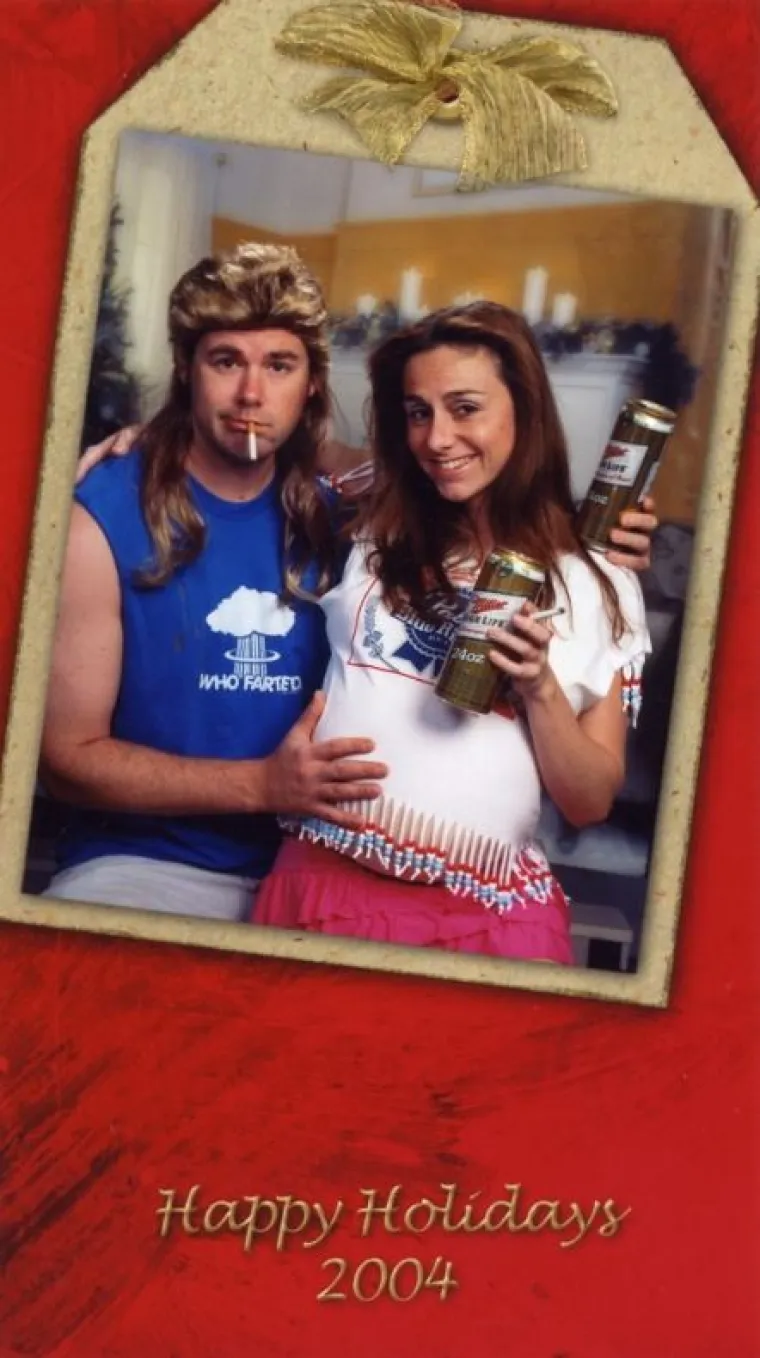 Obitelj radi neugodne božićne čestitke - ali se nećete moći prestati smijati