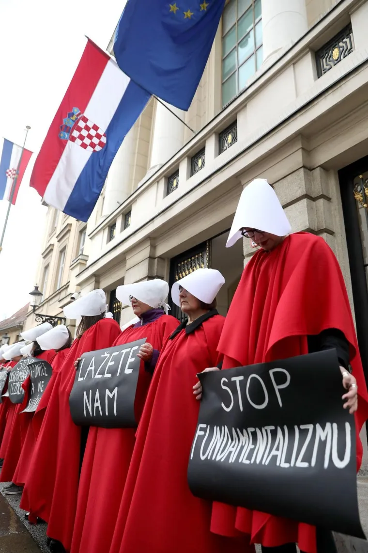 'Ne želimo Slu&scaron;kinjinu priču': prosvjednom akcijom protiv fundamentalističkog nasilja nad ženama