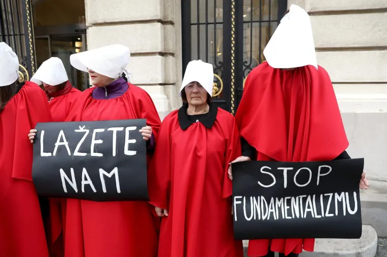 'Ne želimo Slu&scaron;kinjinu priču': prosvjednom akcijom protiv fundamentalističkog nasilja nad ženama