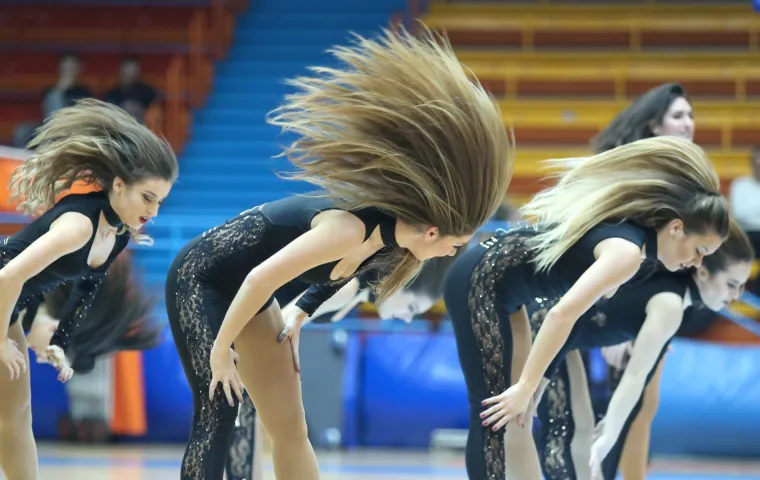 Opet u centru pozornosti: atraktivne Cedevita&scaron;ice zagrijale publiku na utakmici Cedevita - Olimpija