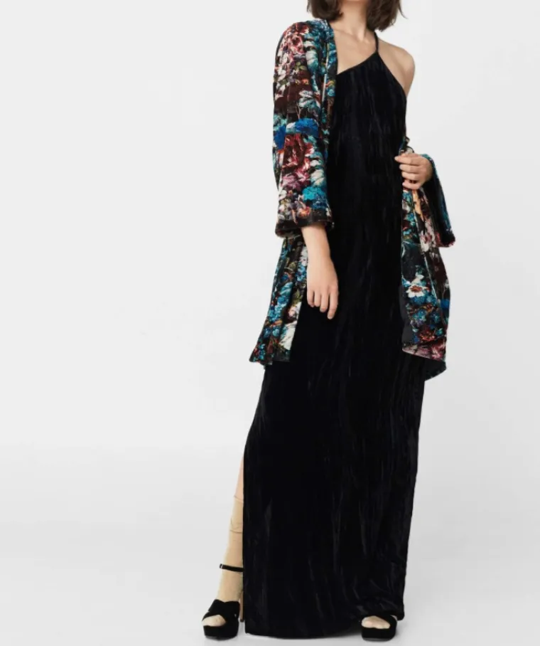 Duga haljina, 155,90 kuna (snižena sa 549,90 kuna)