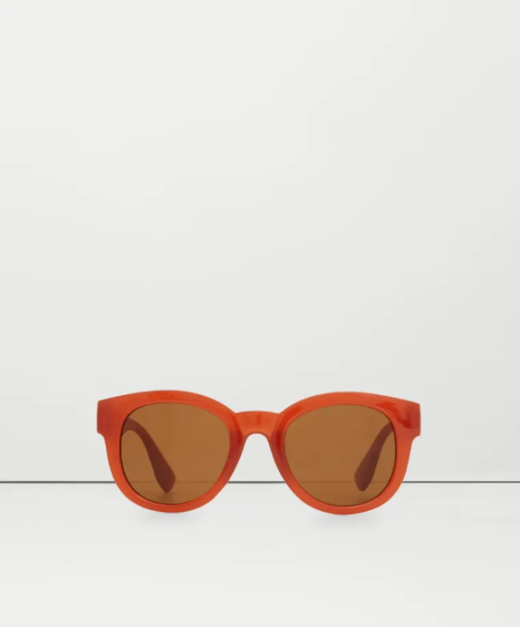 Sunčane naočale, 50,90 kuna (snižene sa 99,90 kuna)