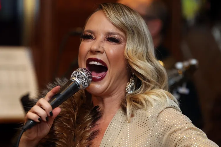 MAJA &Scaron;UPUT NASTUPILA U CASINU S KRZNOM PREKO RAMENA: Opona&scaron;a zvijezde iz zlatnog doba Hollywooda