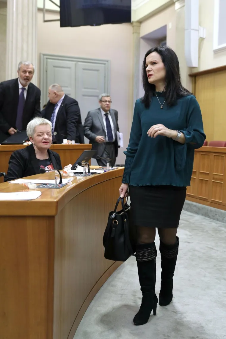 SABORSKE ZASTUPNICE U SVEČANOM IZDANJU: Odradile posljednju ovogodi&scaron;nju sjednicu sa stilom