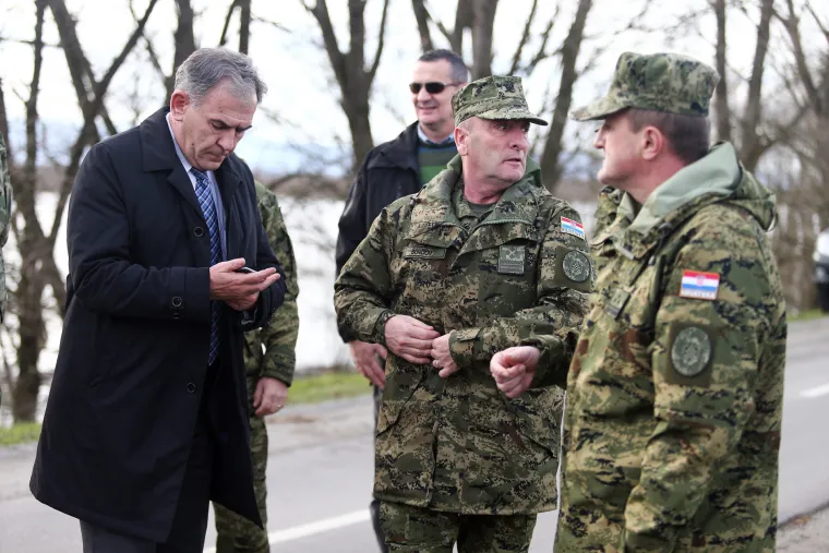 Pokopan vojnik Mario Pavi&scaron;ić koji je 12. prosinca preminuo u Litvi