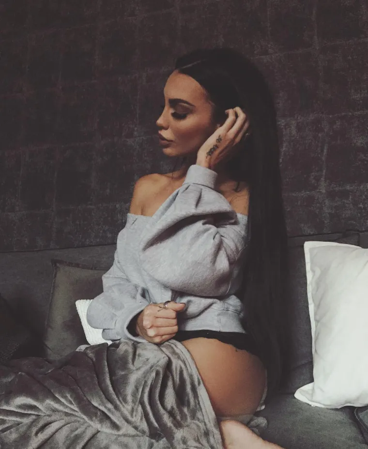 SLOVENKA PREŠLA S NASLOVNICE PLAYBOYA NA INSTAGRAM: Pogledajte zašto menadžericu prati preko 10.000 obožavatelja