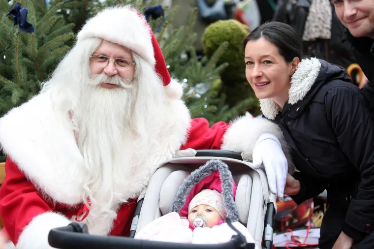 BANDIĆ, OPARA I DJED MRAZ: Pogledajte kako je izgledala humanitarna akcija zagrebačkih obrtnika 'Dolazi nam djedica'