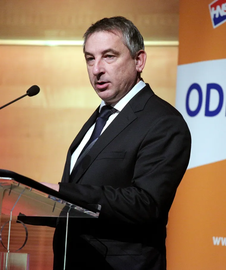 Sabor Hrvatske narodne stranke birao predsjednika stranke
Tagovi