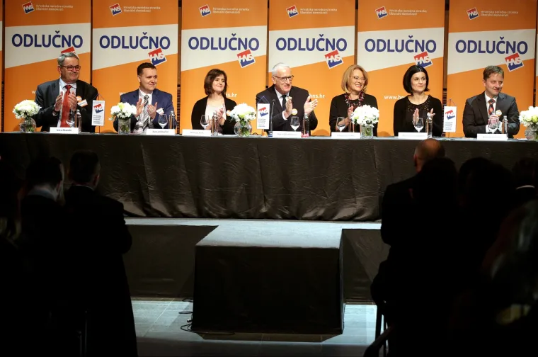 Sabor Hrvatske narodne stranke birao predsjednika stranke
Tagovi