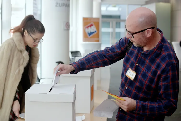 Sabor Hrvatske narodne stranke birao predsjednika stranke
Tagovi