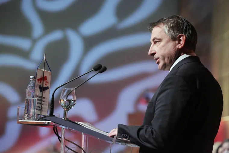 Sabor Hrvatske narodne stranke birao predsjednika stranke
Tagovi