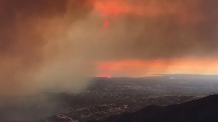 Vjetrovi u Kaliforniji potiču požar Thomas, treći najrazorniji od 1932. godine