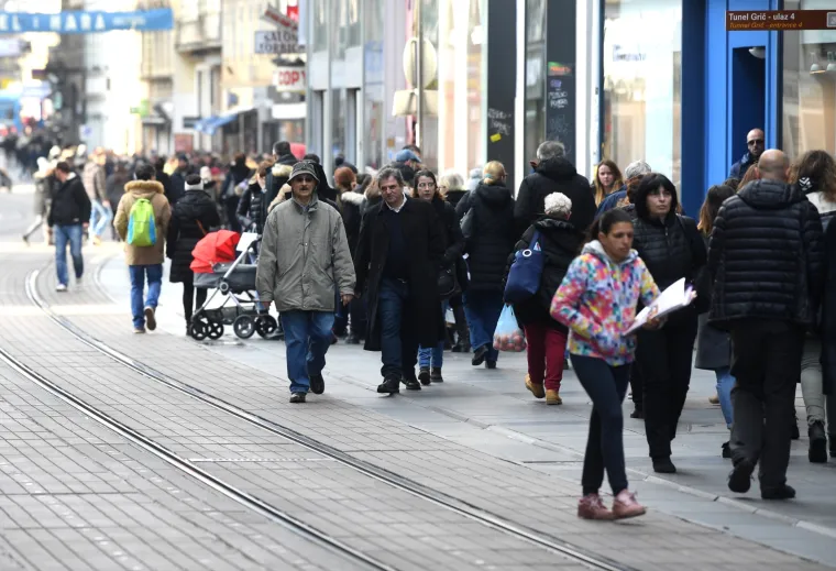Zagreb: gužve u centru grada povodom Adventa