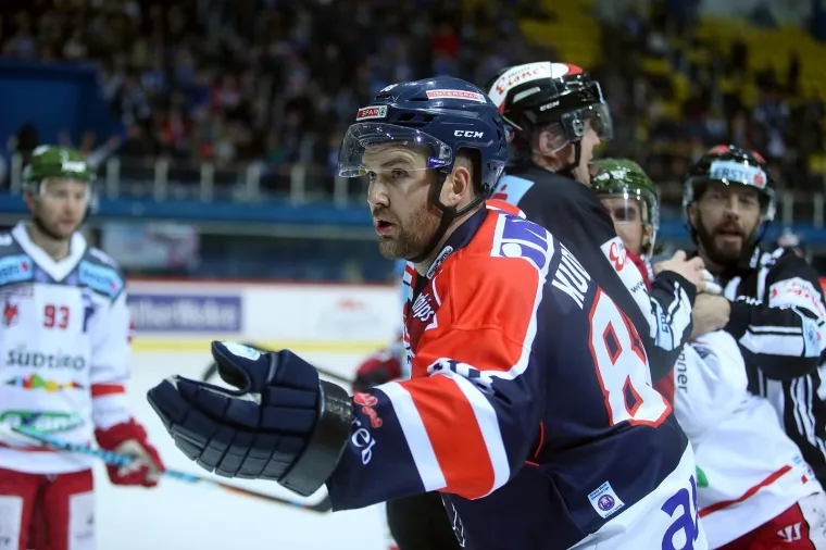 VRUĆE U LEDENOJ: Redari morali intervenirati zbog usijanih glava