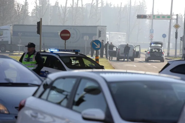U Zagrebu u Ulici grada Gospića opljačkano vozilo za&scaron;titarske tvrtke koje je prevozilo novac