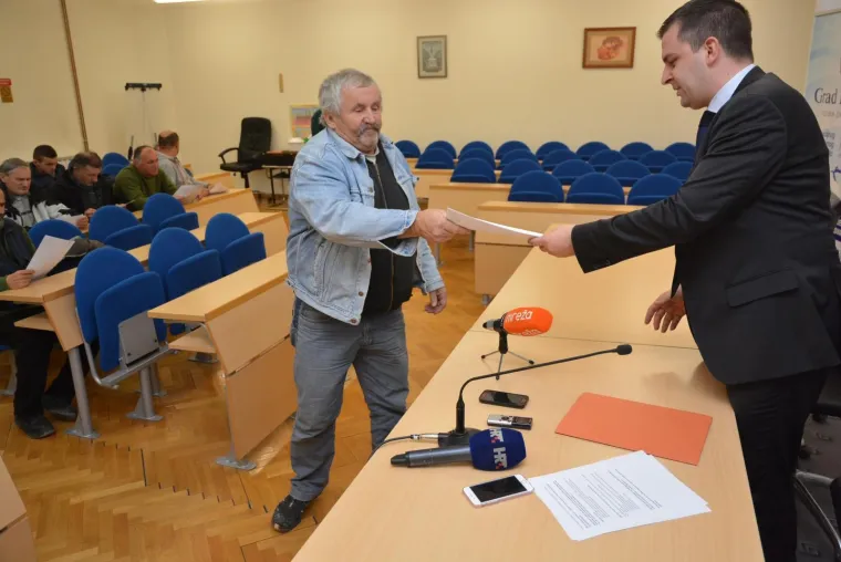 Za potrebe javnih radova Grad Bjelovar zaposlio 10 dugotrajno nezaposlenih osoba