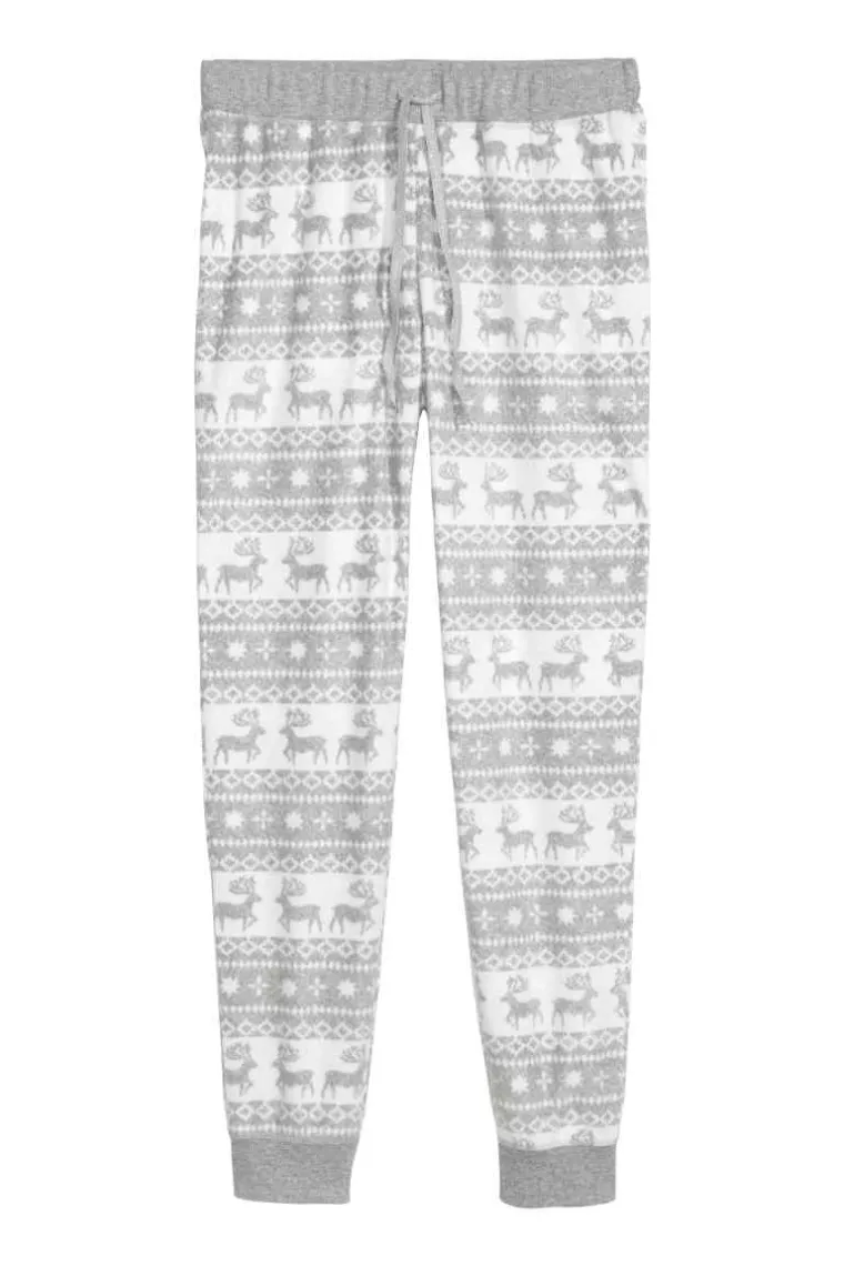 Donji dio pidžame s motivima sobova, H&amp;M, 113,13 kuna