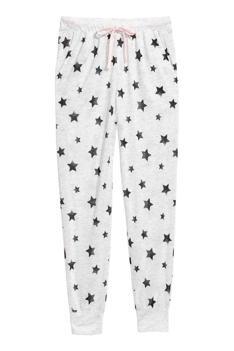 Donji dio pidžame s gumom i motivima zvjezdica, H&amp;M, 75,39 kuna