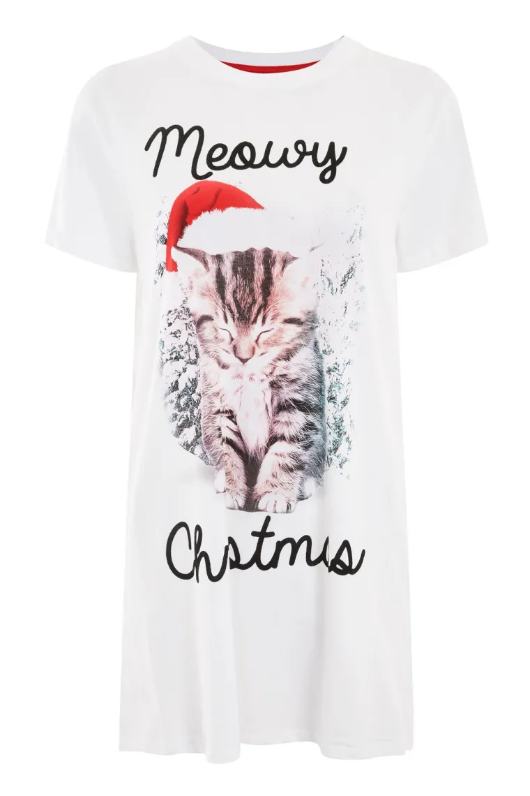 Meowy Christmas pamučna majica za spavanje u stilu spavaćice, Topshop, 162,69 kuna (standardna cijena poštarine je 77,06 kuna)