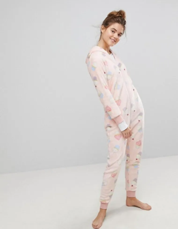 Cupcake kombinezon za spavanje, Asos, 256,88 kuna (poštarina je besplatna)
