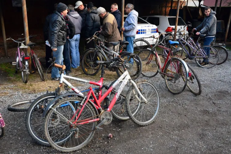 IZNIMNO USPJE&Scaron;NA POLICIJSKA RASPRODAJA: Bicikli po cijeni od 10 do 40 kuna planuli u samo 10 minuta