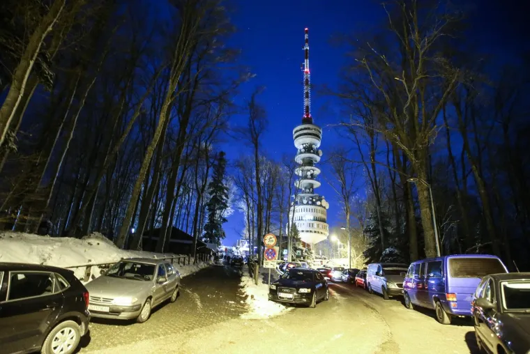 POČELA NOVA SEZONA NA SLJEMENU: Građani uživali u besplatnom skijanju