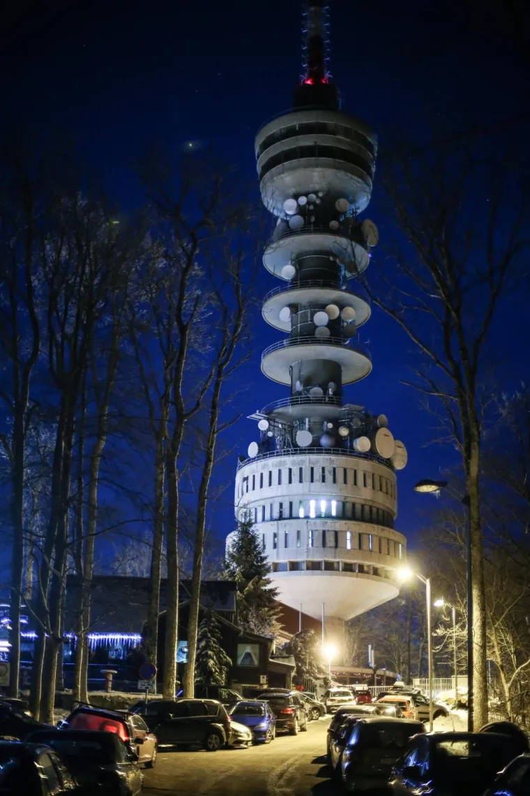 POČELA NOVA SEZONA NA SLJEMENU: Građani uživali u besplatnom skijanju