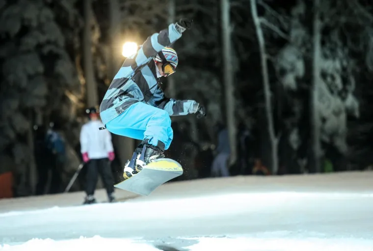 POČELA NOVA SEZONA NA SLJEMENU: Građani uživali u besplatnom skijanju