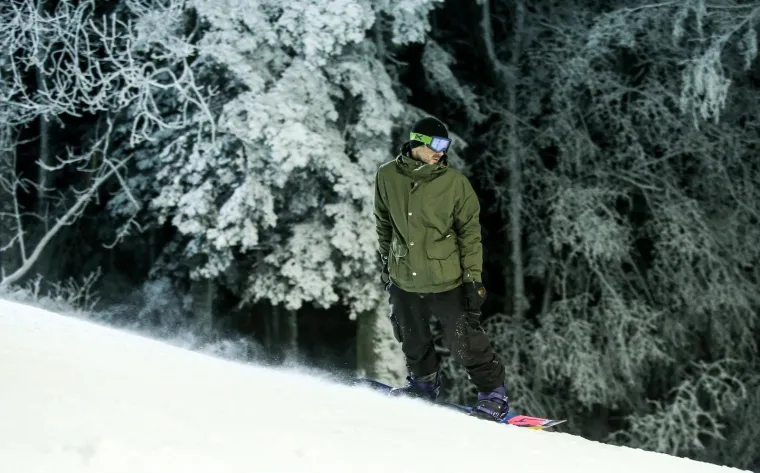 POČELA NOVA SEZONA NA SLJEMENU: Građani uživali u besplatnom skijanju