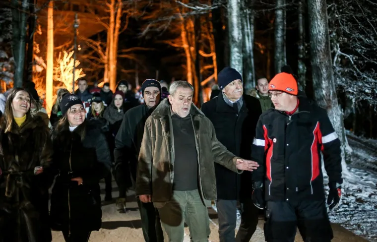 19.12.2017., Zagreb - Besplatnim nocnim skijanjem na crvenom spustu otvorena je sezona skijanja na zagrebackoj gori.  Milan Bandic. 
Photo: Petar Glebov/PIXSELL