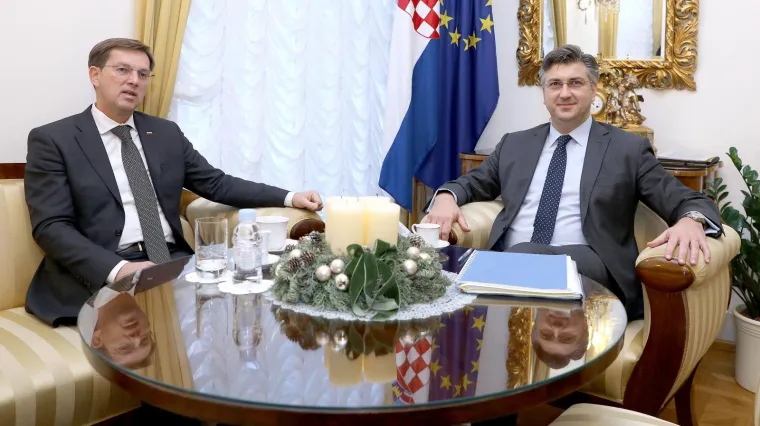 SASTANAK U BANSKIM DVORIMA: Premijer Andrej Plenković primio slovenskog kolegu Miru Cerara
