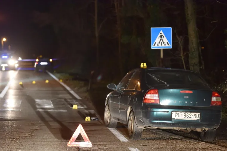 TE&Scaron;KA PROMETNA NESREĆA: U Jur&scaron;ićima osobno vozilo naletjelo na pje&scaron;aka koji je na mjestu preminuo