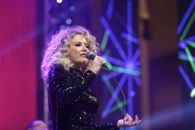 KONCERT 'ŽELIM ŽIVOT' SKUPIO MILIJUN KUNA U SAT VREMENA: Publiku zabavljaju Maja Šuput, Halid Bešlić, Indira...