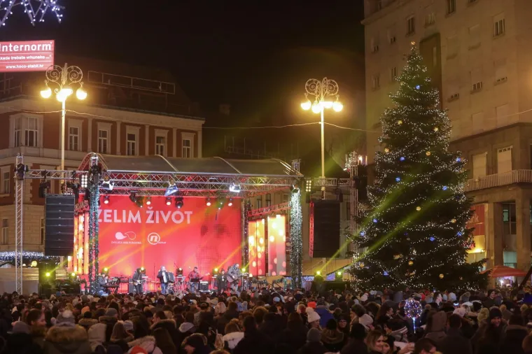 KONCERT 'ŽELIM ŽIVOT' SKUPIO MILIJUN KUNA U SAT VREMENA: Publiku zabavljaju Maja Šuput, Halid Bešlić, Indira...