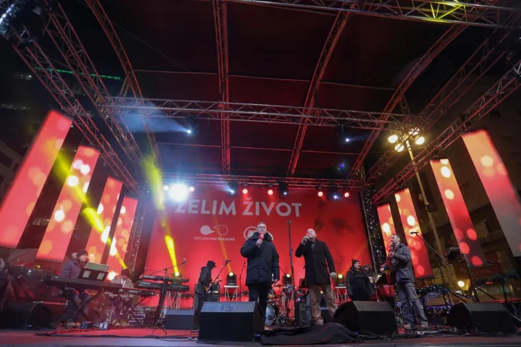 KONCERT 'ŽELIM ŽIVOT' SKUPIO MILIJUN KUNA U SAT VREMENA: Publiku zabavljaju Maja &Scaron;uput, Halid Be&scaron;lić, Indira...