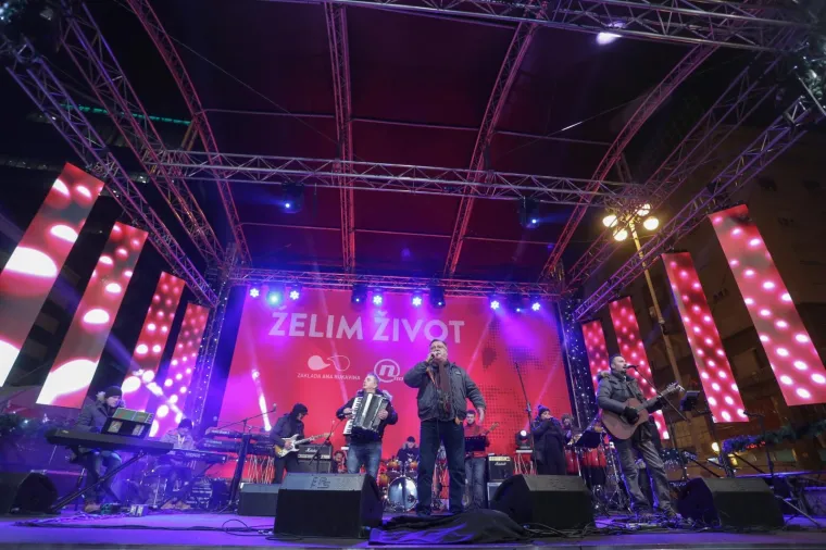 KONCERT 'ŽELIM ŽIVOT' SKUPIO MILIJUN KUNA U SAT VREMENA: Publiku zabavljaju Maja &Scaron;uput, Halid Be&scaron;lić, Indira...