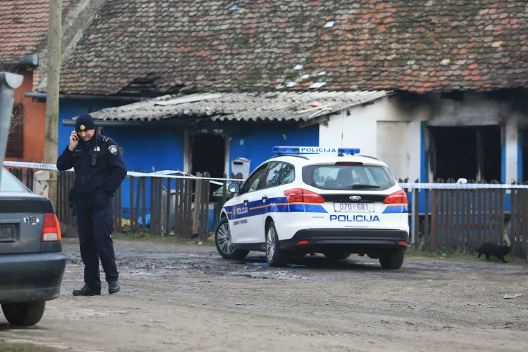 Tužne scene: ovo je kuća u Zapadnom predgrađu Osijeka u kojoj je u požaru poginulo dvogodi&scaron;nje dijete