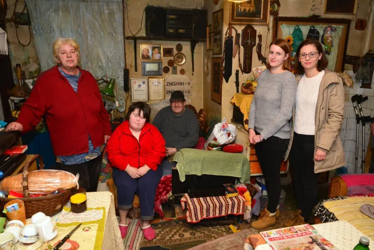 Studentice Učiteljskog fakulteta pokrenule akciju za pomoć obitelji Dugalić iz Slavonskog Broda