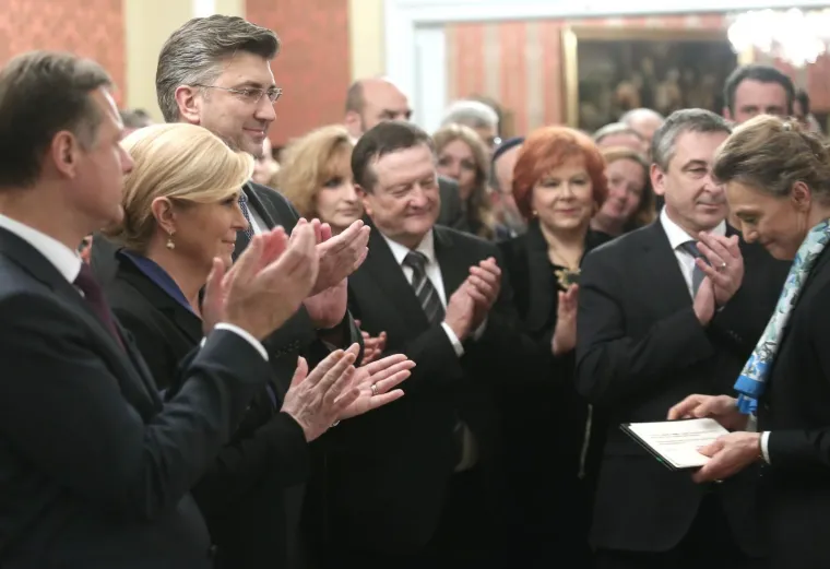 Elegancija par excellence: Grabar-Kitarović, Plenković i ostatak odabrane elite na svečanom primanju predstavnika Diplomatskoga zbora