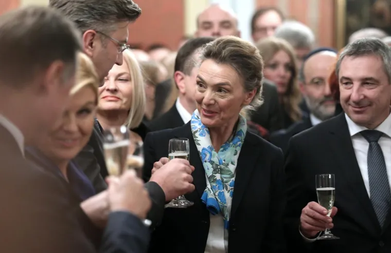 Elegancija par excellence: Grabar-Kitarović, Plenković i ostatak odabrane elite na svečanom primanju predstavnika Diplomatskoga zbora