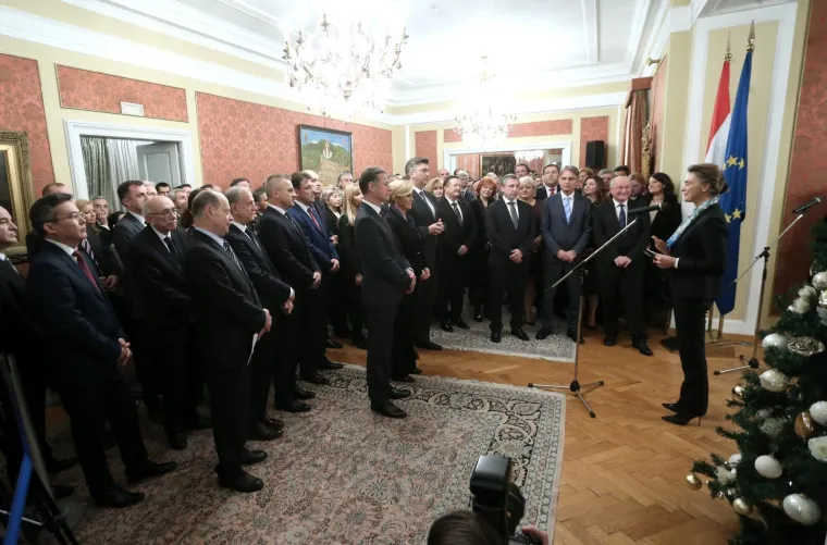 Elegancija par excellence: Grabar-Kitarović, Plenković i ostatak odabrane elite na svečanom primanju predstavnika Diplomatskoga zbora