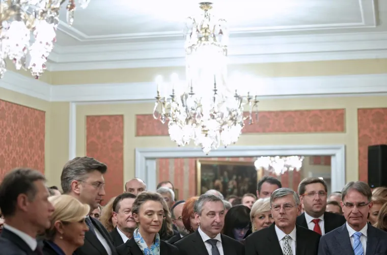 Elegancija par excellence: Grabar-Kitarović, Plenković i ostatak odabrane elite na svečanom primanju predstavnika Diplomatskoga zbora