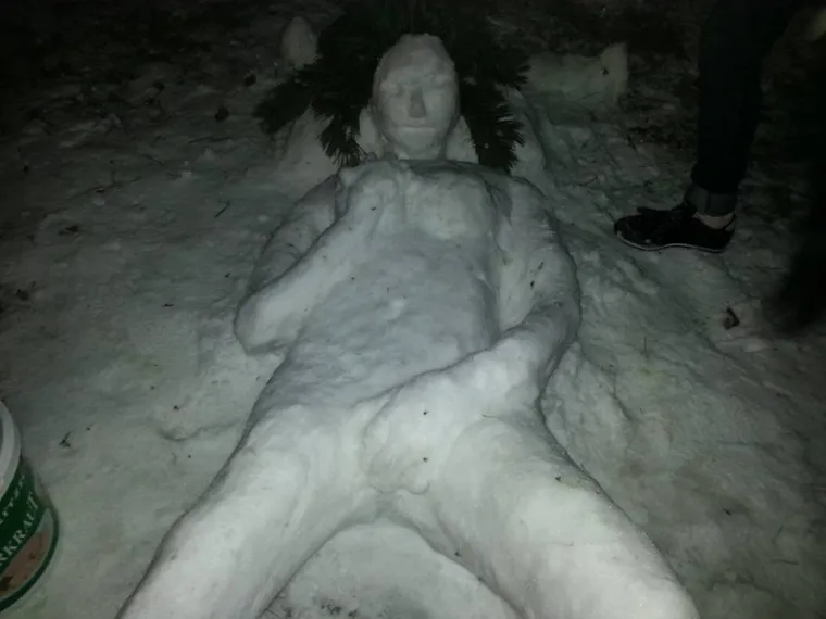 SNJEGOVIĆI KOJI IMAJU BOGATIJI SEKSUALNI ŽIVOT OD VAS: Njemački gradić ponovo na udaru seks-terorista