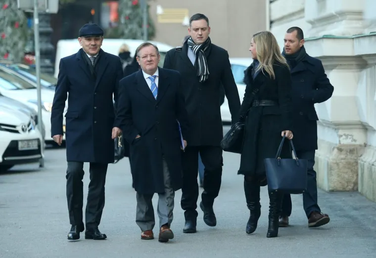 Gradonačelnik Bandić do&scaron;ao u pratnji odvjetnika na pripremno roči&scaron;te za aferu &Scaron;tandovi