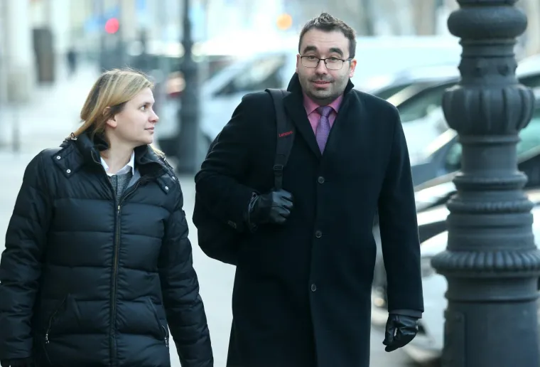 Gradonačelnik Bandić do&scaron;ao u pratnji odvjetnika na pripremno roči&scaron;te za aferu &Scaron;tandovi