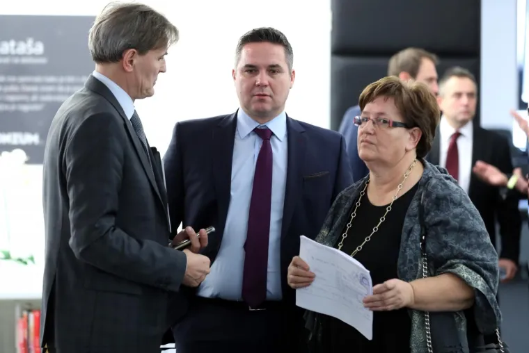 Prokuristica Kraša poderala Ramljakovu nagodbu