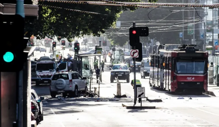 UŽAS U MELBOURNEU: Autom se namjerno zaletili u pješake