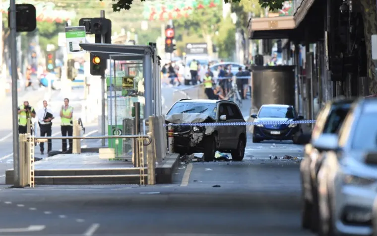 UŽAS U MELBOURNEU: Autom se namjerno zaletili u pješake