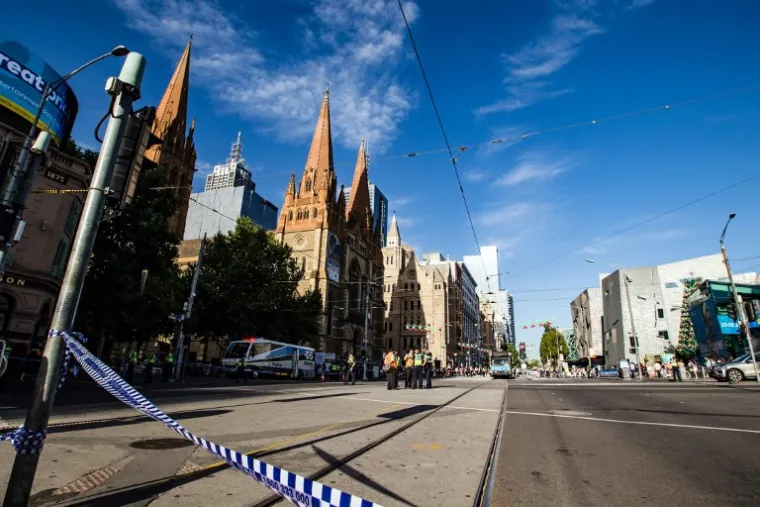UŽAS U MELBOURNEU: Autom se namjerno zaletili u pješake