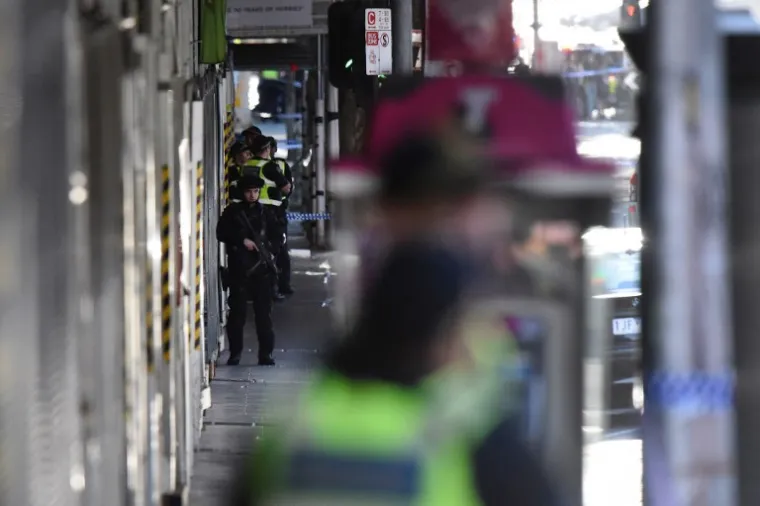 UŽAS U MELBOURNEU: Autom se namjerno zaletili u pješake